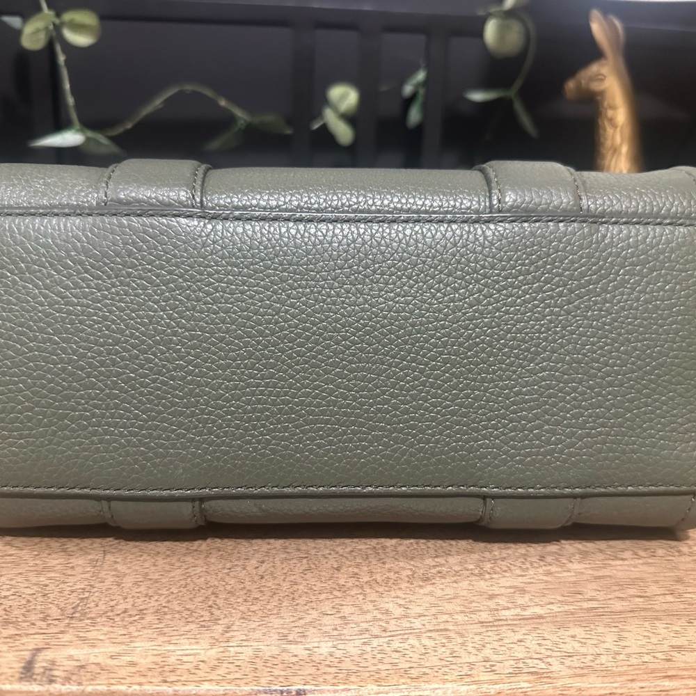 Marc Jacobs The Tote Bag Olive Green Leather Satchel like new - Picture 4 of 10